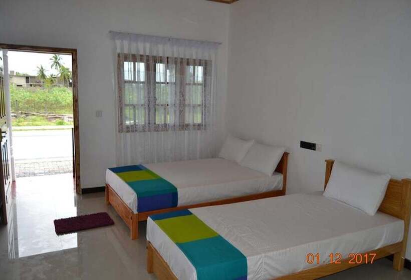 스탠다드 트리플 룸, Shan Guest And Restaurant Nilaveli