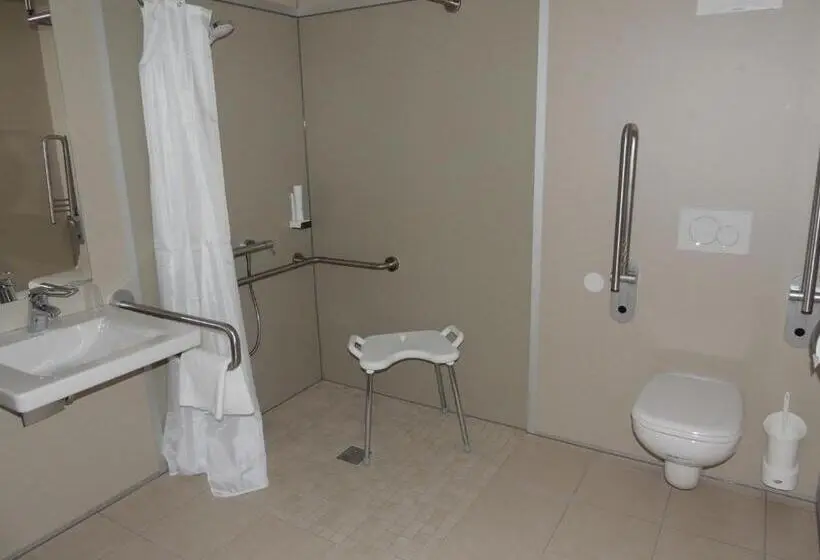 Standard-invahuone, Avia Motel Bisamberg