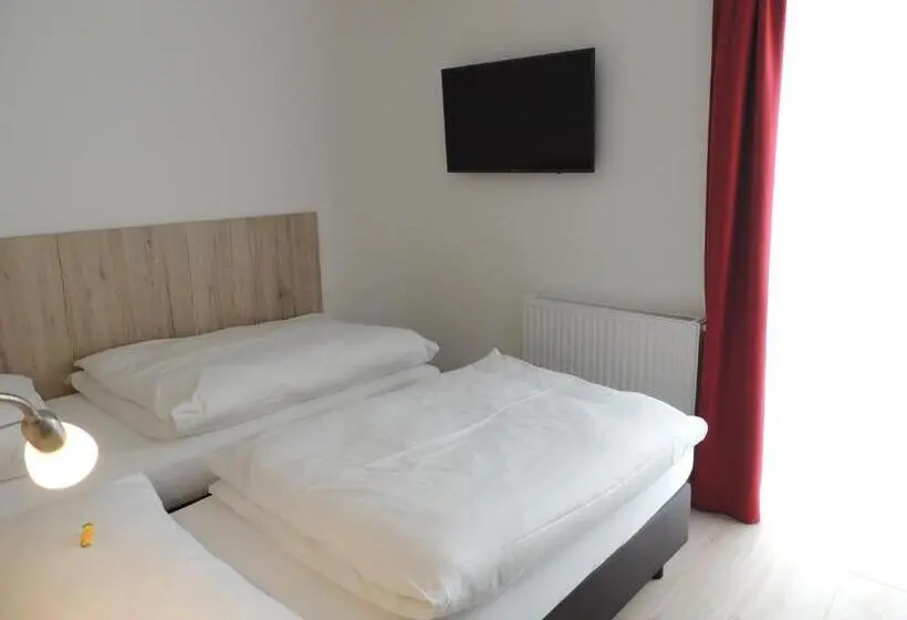 Standard-invahuone, Avia Motel Bisamberg