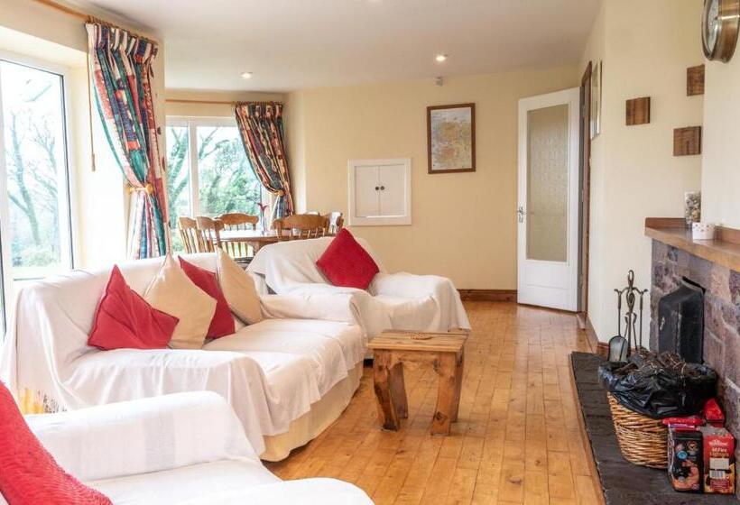 בית, 3 חדרי שינה, Nevins Newfield Inn Ltd