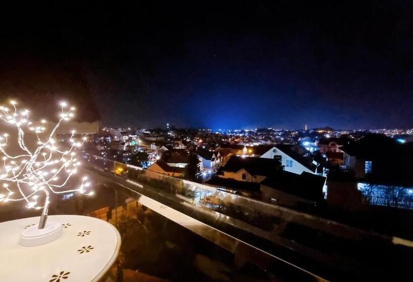 اتاق استاندارد چهارنفره با بالکن, Bong Sen