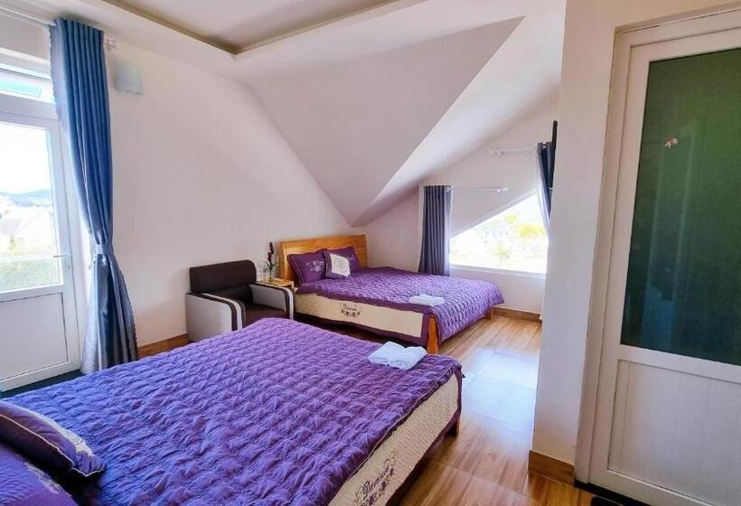 اتاق استاندارد چهارنفره با بالکن, Bong Sen