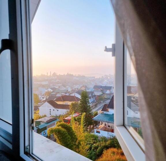 اتاق استاندارد با تخت بزرگ, Bong Sen