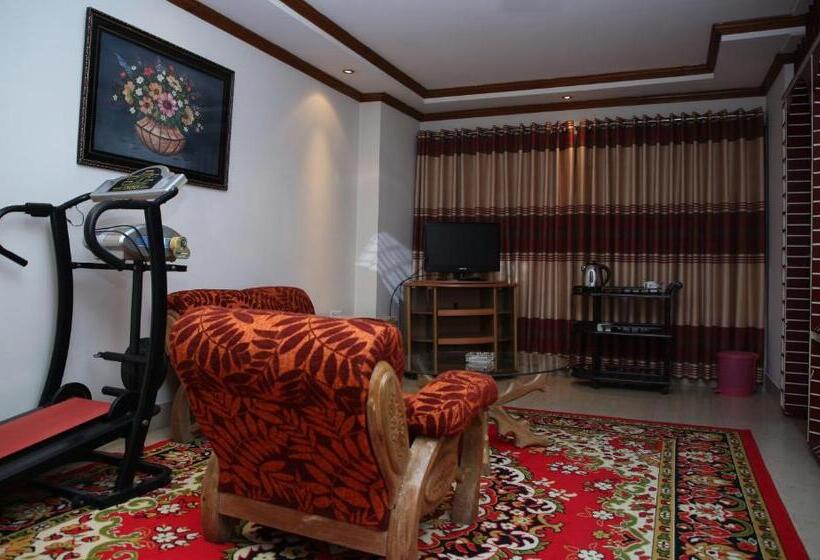 سوییت لوکس, Dallas Sylhet