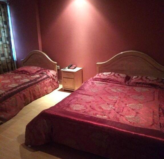 اتاق لوکس, Dallas Sylhet