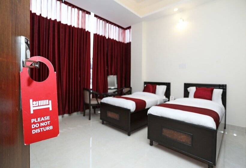 Standard Room, O Royal Inn