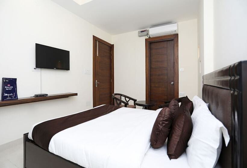 Standard Room, O Royal Inn