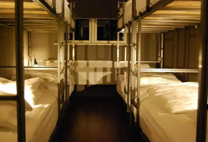اتاق استاندارد چهار تخته, Tehusið Hostel