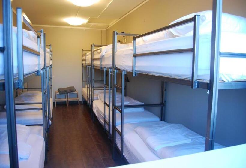 Economy Quadruple Room, Tehusið Hostel