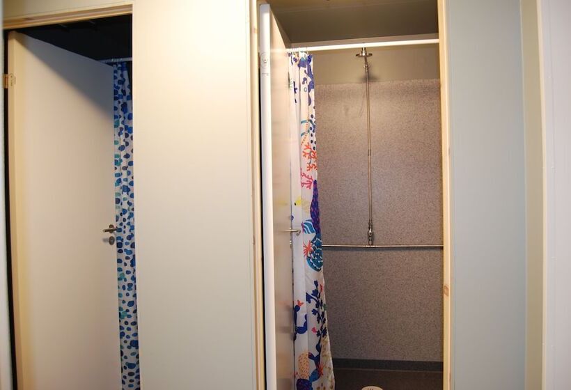 Economy Quadruple Room, Tehusið Hostel