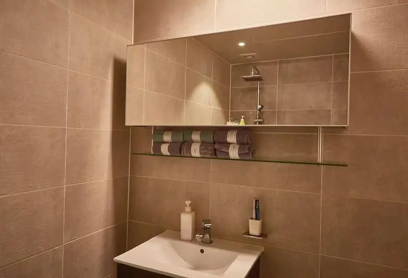 اتاق استاندارد, Guest 145