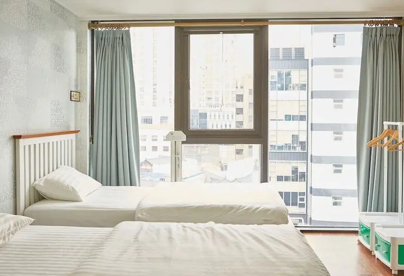 اتاق استاندارد سه نفره, Guest 145