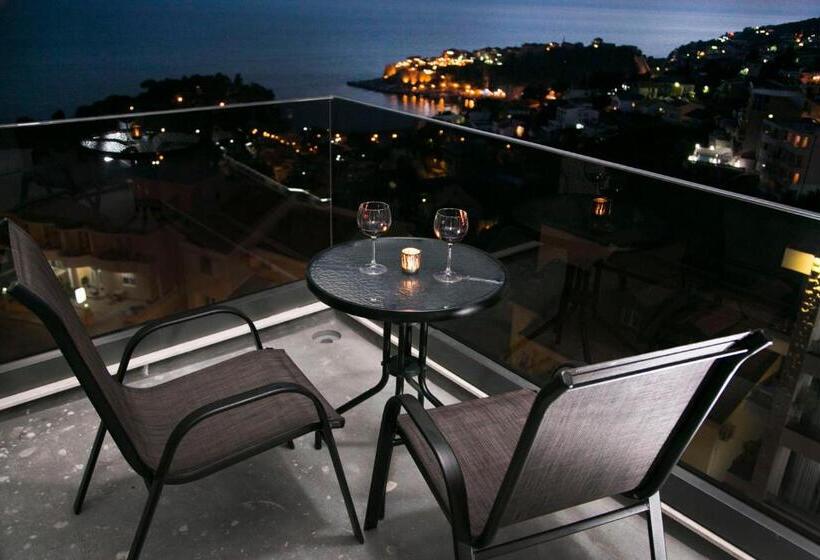 Deluxe Suite Sea View, Aparthotel & Spa Kasmi