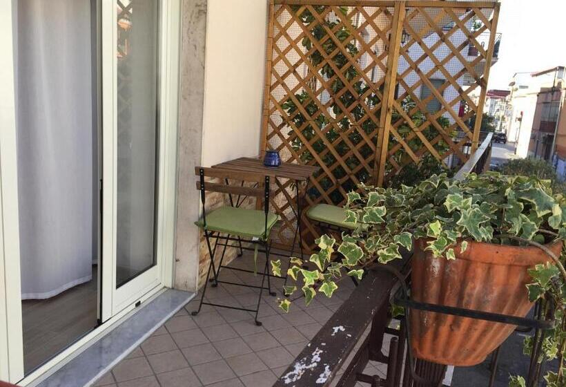 חדר סטנדרט עם מרפסת, Villa Augustea