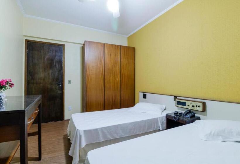 חדר סטנדרט, Acacia