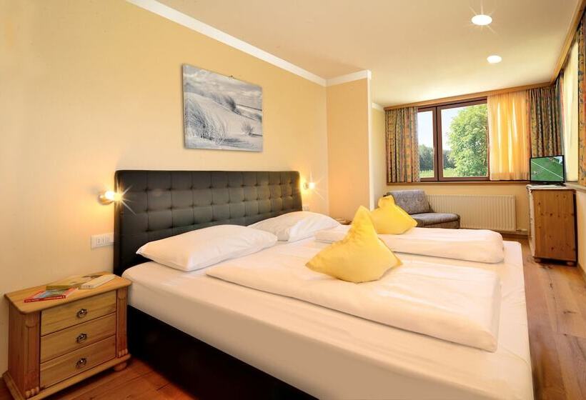 スーペリアールーム, Flötscherhof