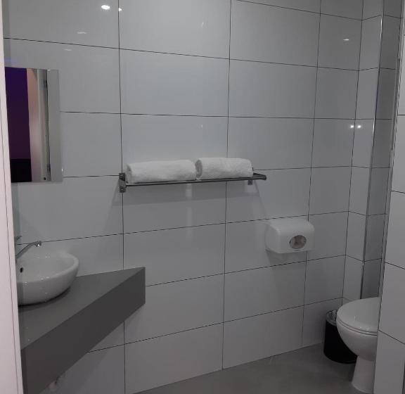 带按摩浴盆的套房, Spat Business Holon