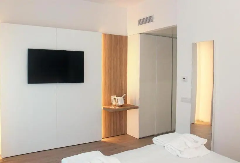スタンダードトリプルルーム, Toscana Charme Resort