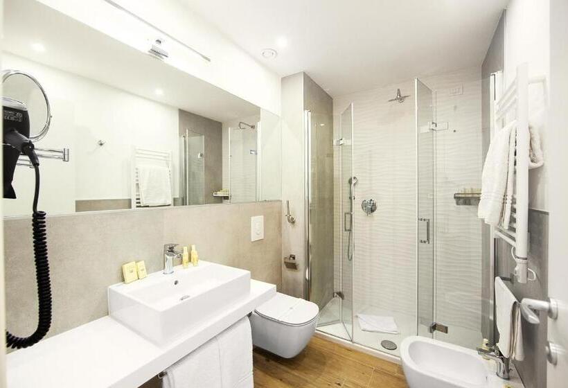 Номер Стандарт Трехместный, Toscana Charme Resort