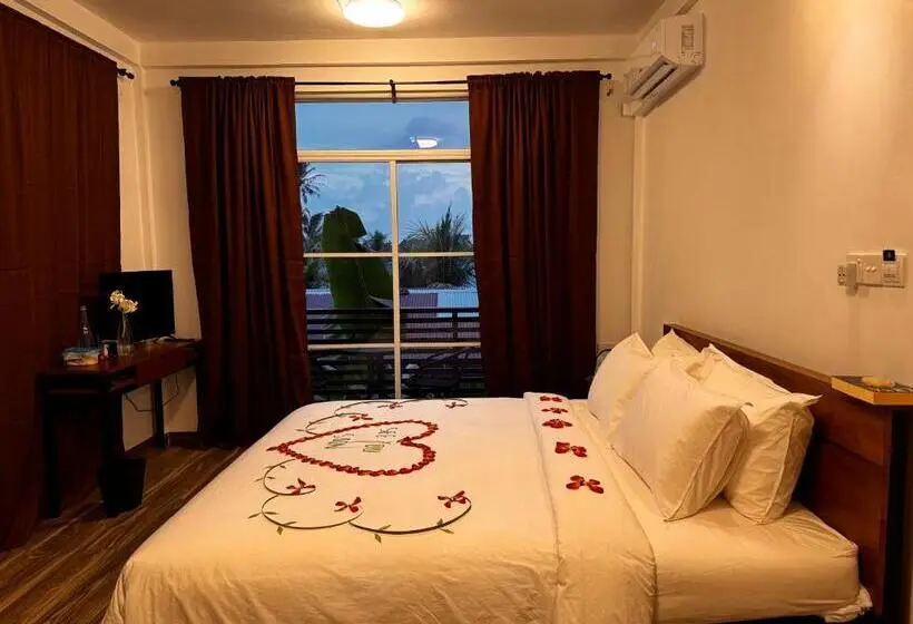 اتاق لوکس با بالکن, Lhohi White Sand
