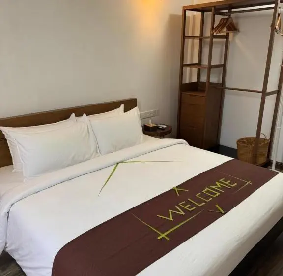 اتاق لوکس با بالکن, Lhohi White Sand