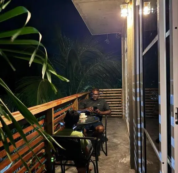 اتاق لوکس با بالکن, Lhohi White Sand