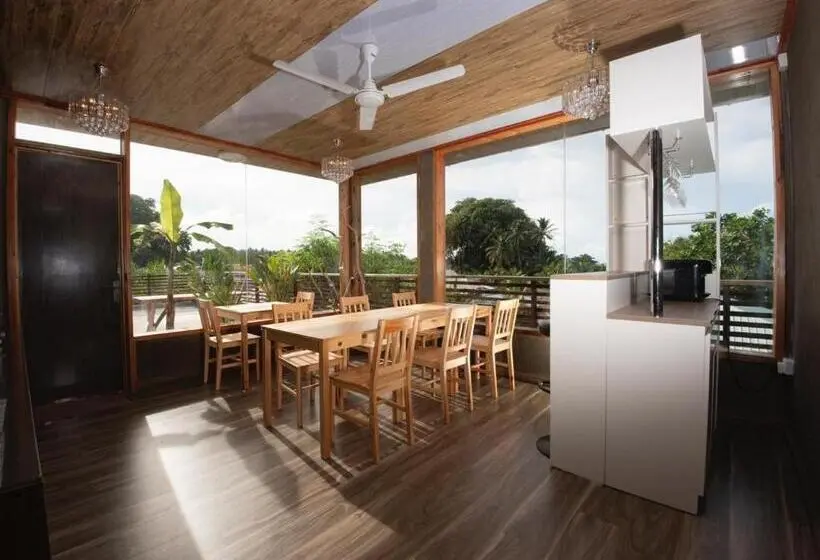 اتاق لوکس با تخت بزرگ, Lhohi White Sand