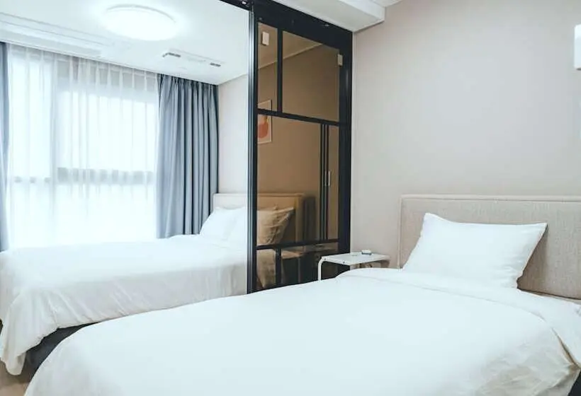 اتاق لوکس, H Avenue Sasang Station Residence
