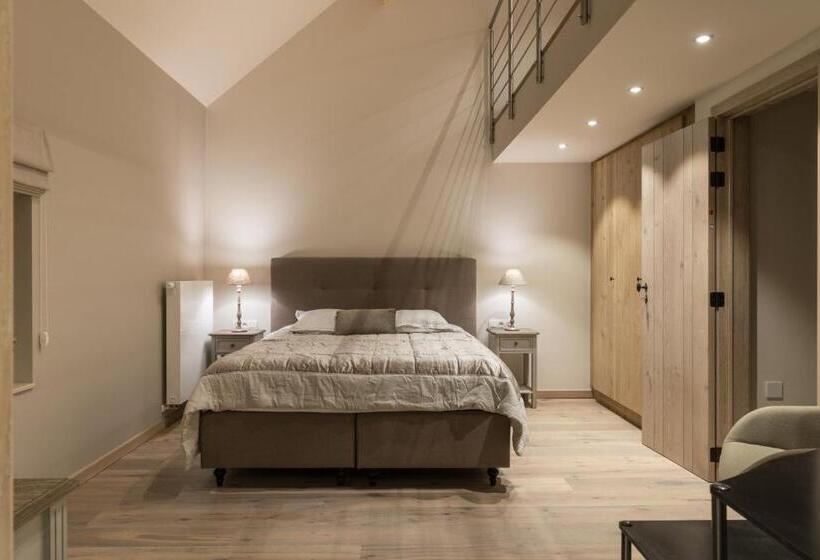 חדר בסיסי לשלושה, B&b De Windheer