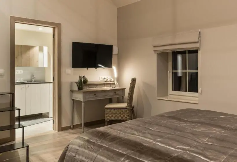 Basic Kolmen Hengen Huone, B&b De Windheer
