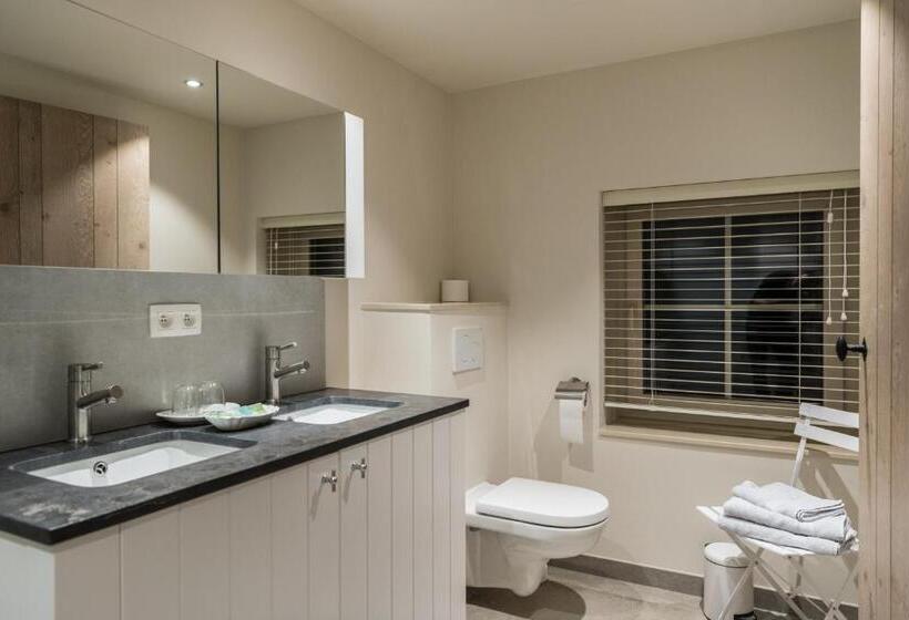 חדר בסיסי לשלושה, B&b De Windheer