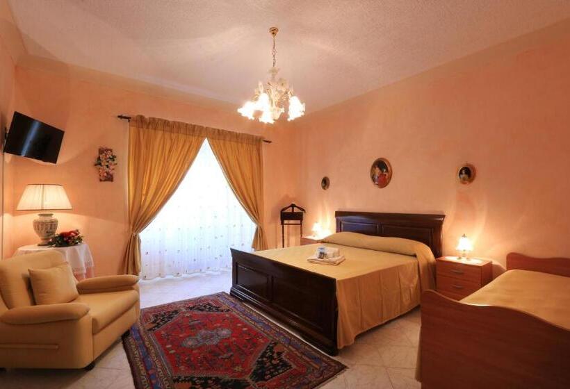 חדר דלוקס לשלושה, B&b La Villa