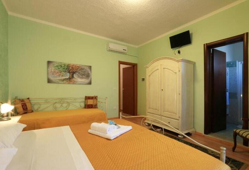 חדר סופריור לשלושה, B&b La Villa