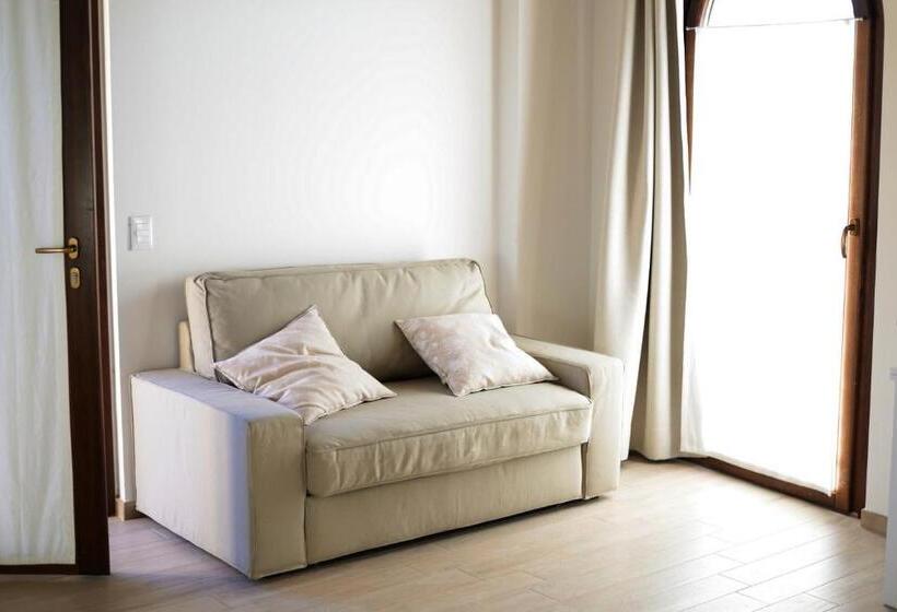 オーシャンビューのデラックストリプルルーム, Torre Della Loggia Dimora Storica Ortona