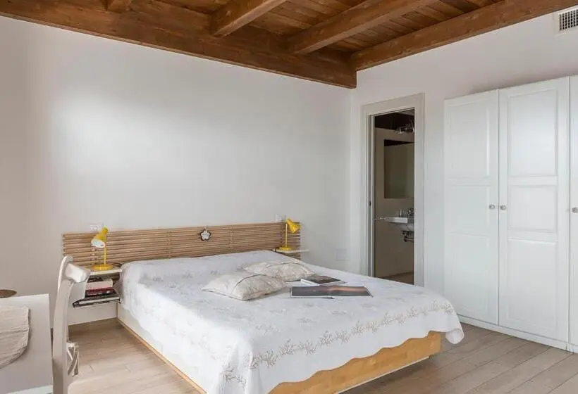 Deluxe Kolmen Hengen Huone Merinäkymä, Torre Della Loggia   Dimora Storica   Ortona