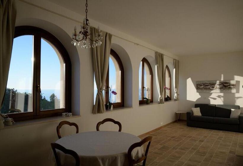 オーシャンビュージュニアスイート, Torre Della Loggia Dimora Storica Ortona