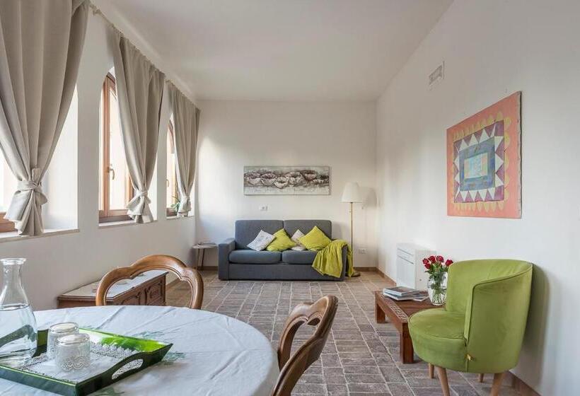 オーシャンビュージュニアスイート, Torre Della Loggia Dimora Storica Ortona