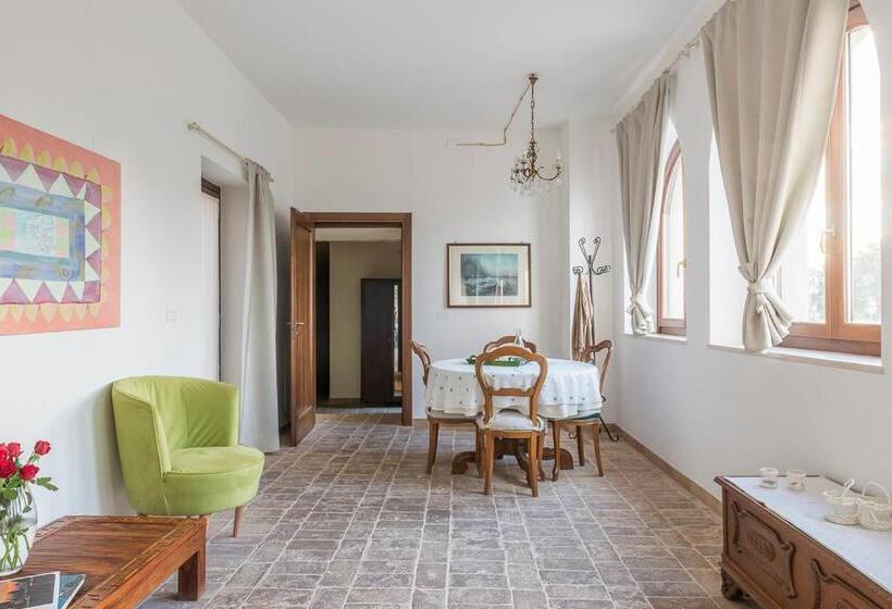 オーシャンビュージュニアスイート, Torre Della Loggia Dimora Storica Ortona