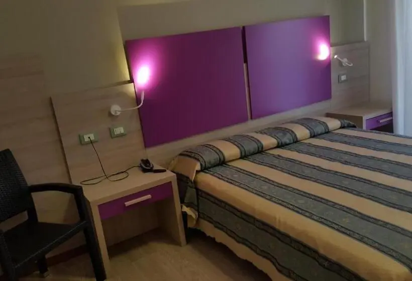 Pokój Trzyosobowy Standard z Balkonem, Ca' D'oro