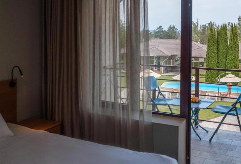 اتاق استاندارد, Dolinnka