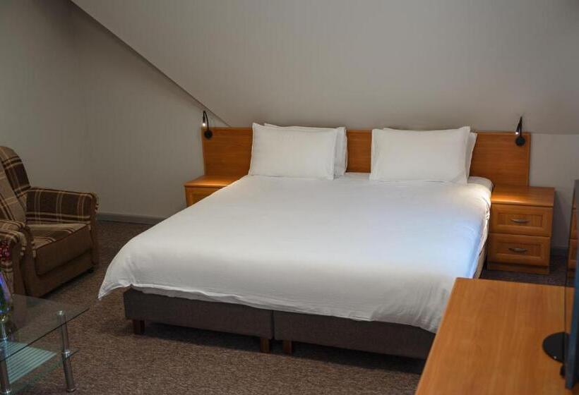 اتاق سوپریور, Dolinnka