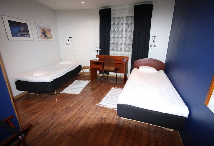 غرفة قياسية حمام مشترك, L Linnéa