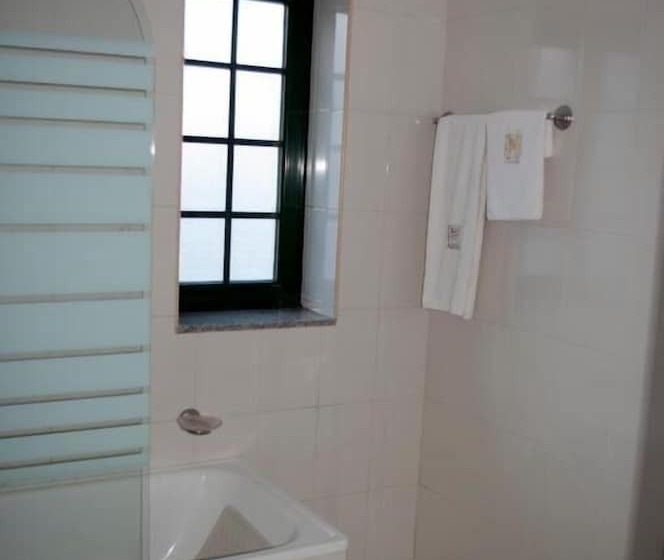 غرفة قياسية ثلاثية, O Encontro