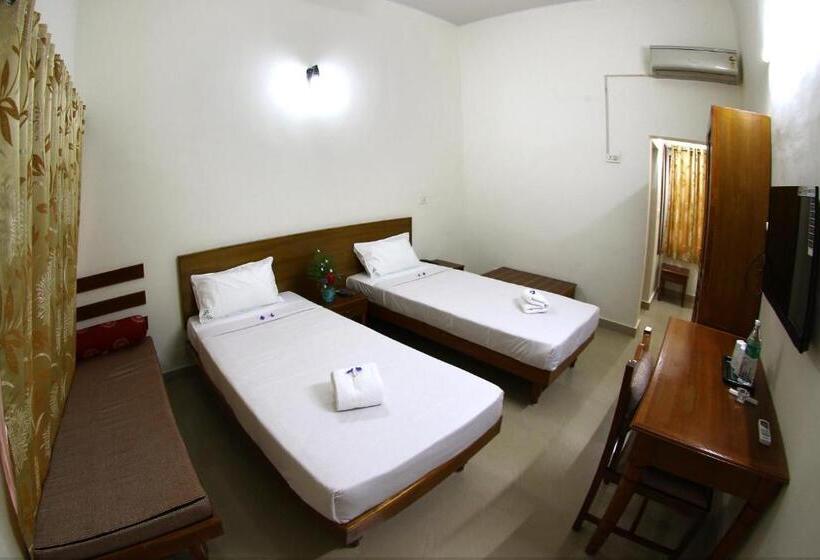 스탠다드 룸 킹사이즈 침대, Ktdc Kumarakom Gateway Resort