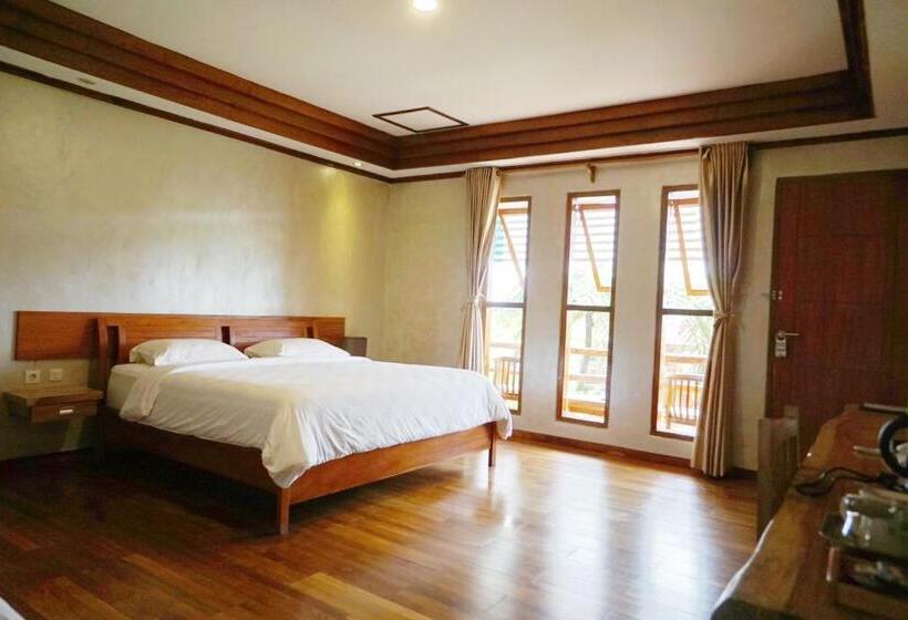 Трехместный Номер Deluxe, Spring Hill Hotel Ruteng