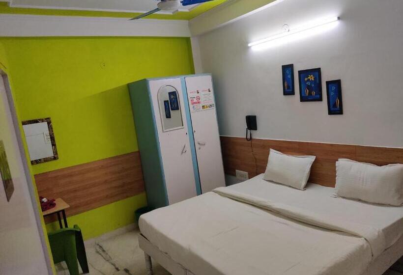 اتاق لوکس, Anand Villa One