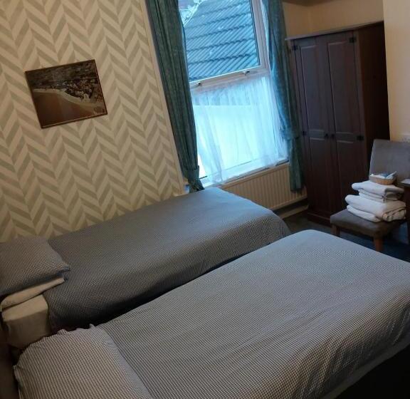 Standart Oda, Beachcomber