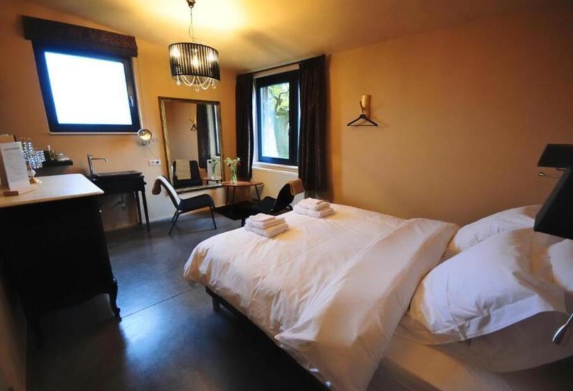 Номер Стандарт Вид на Сад, Maison D'hôtes Cerf'titude