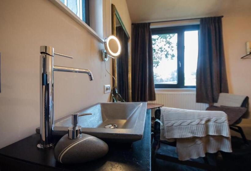 Номер Стандарт Вид на Сад, Maison D'hôtes Cerf'titude