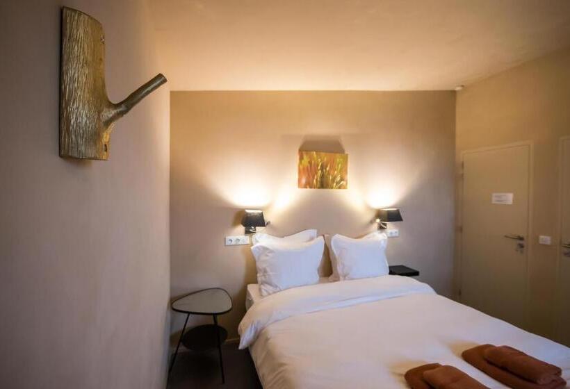 Номер Стандарт Вид на Сад, Maison D'hôtes Cerf'titude